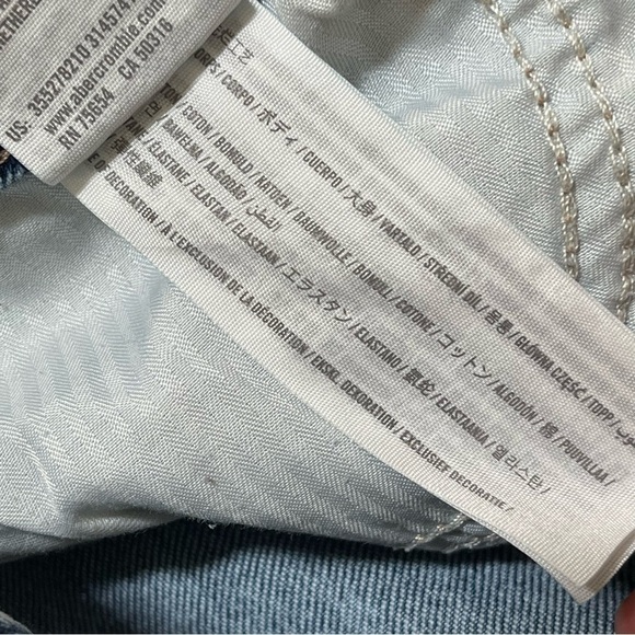 Hollister Ultra High Rise Mom Jeans Patch ripped Size 28 - Picture 4 of 7